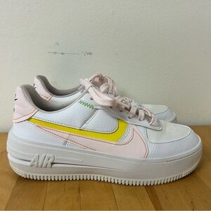 Nike Women's Air Force 1 PLT.AF.ORM sneakers